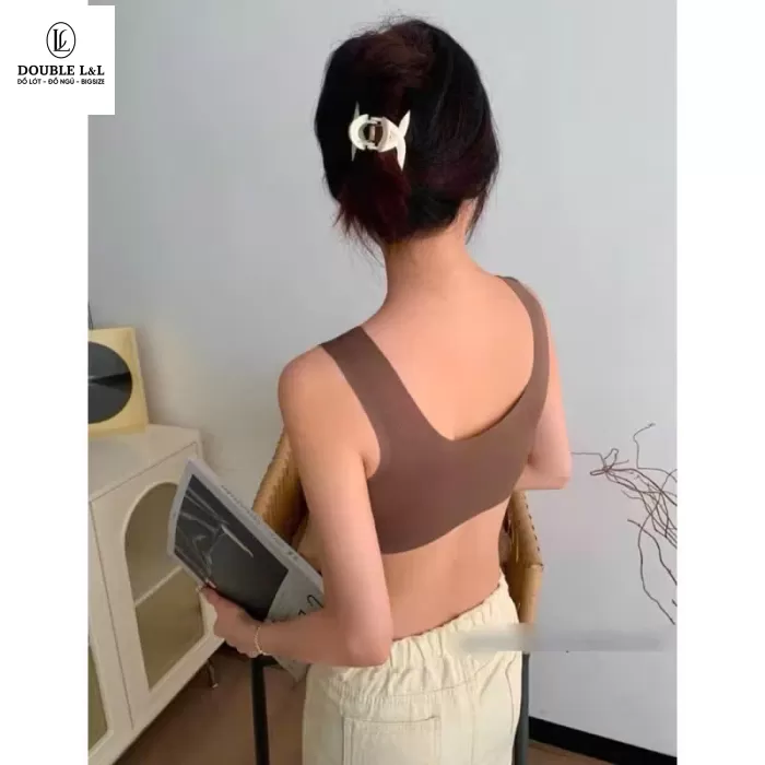 Áo Bra Màu Tối – Thanh Lịch, Che Khuyết Điểm, Lý Tưởng Khi Đi Ngoài Trời